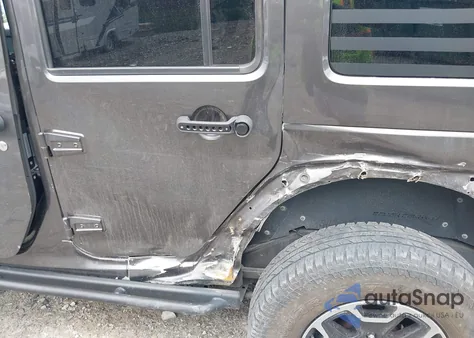 2017 Jeep Wrangler Unlimited Rubicon Hard Rock 4X4 z USA, uszkodzony, nr VIN 1C4HJWFG8HL575755